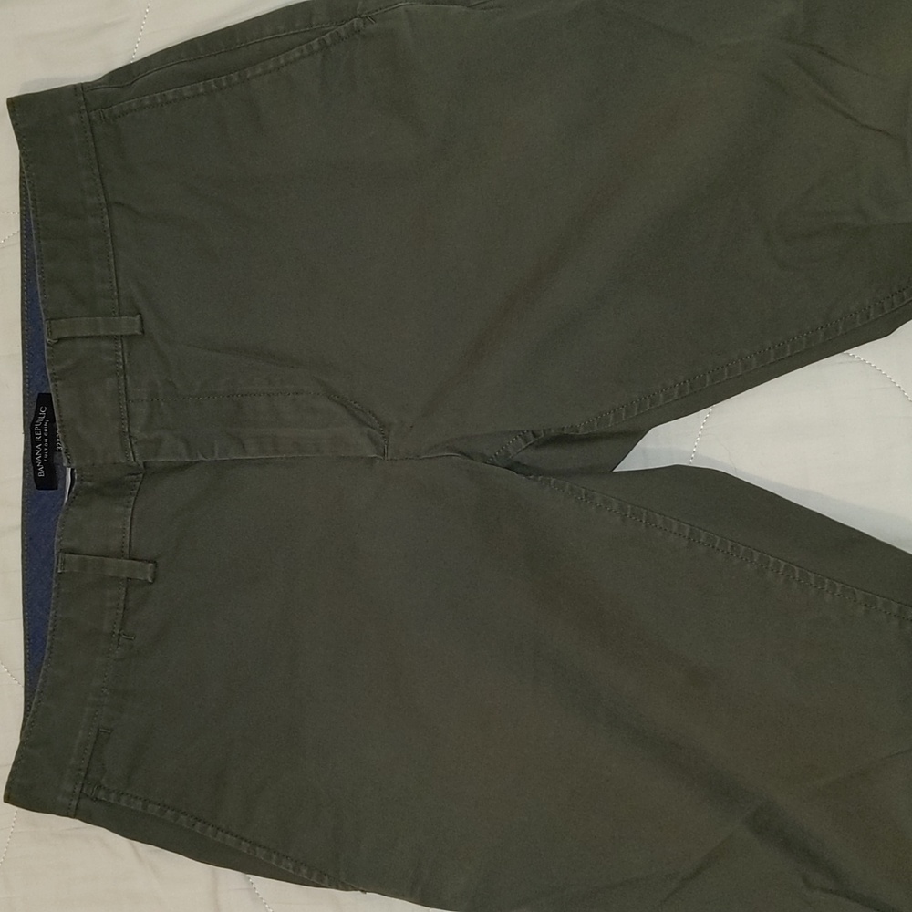 Green banana republic chinos 32x30.